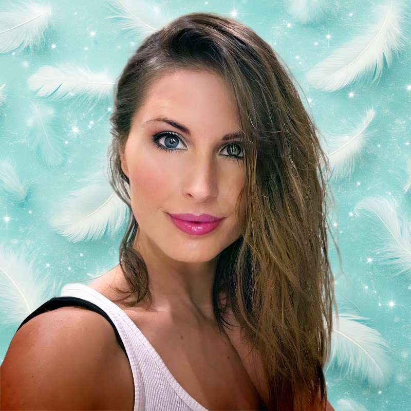 Ava & Angels Art icon