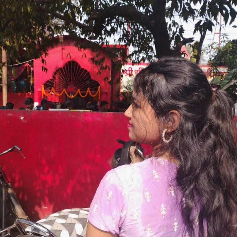 Cutie Sakku Bhakti 