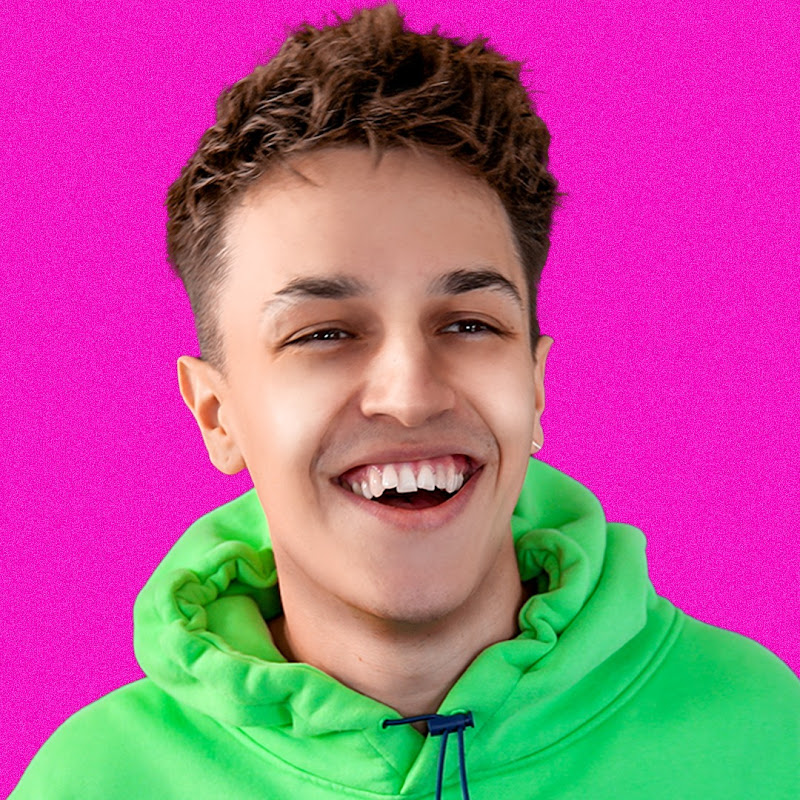 Cam Kirkham Reacts Logo