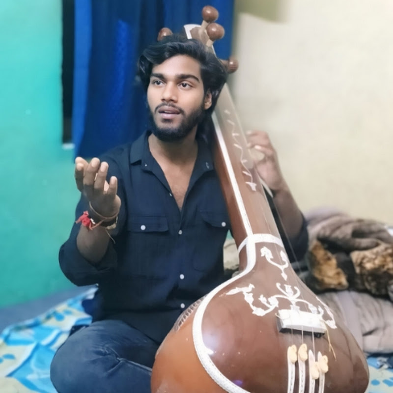 Singer chandan maurya