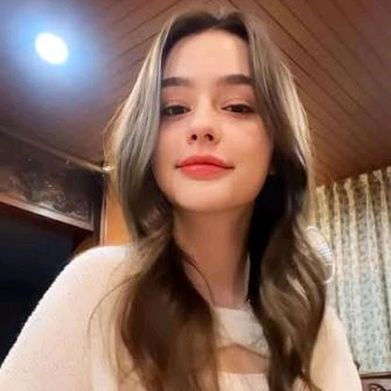 Elena  Maria