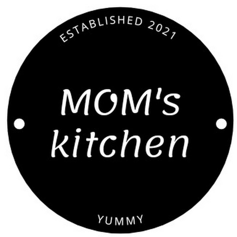 MOM's KITCHEN