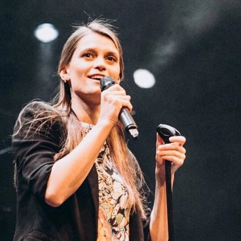 Мария Маркова Logo