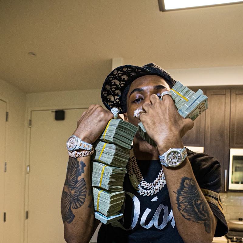 Bizzy Banks @bizzybanks | Thizzler