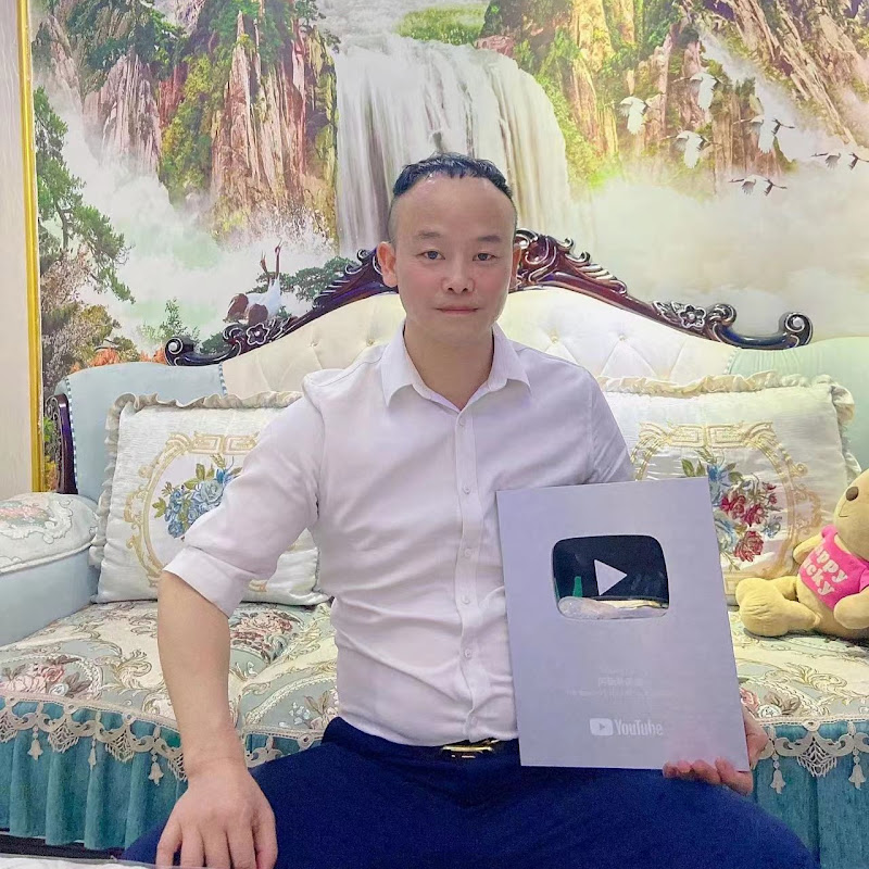 阿朝哥美食 Logo