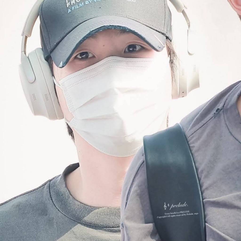 슈가님 Post from 슈가 - YouTube