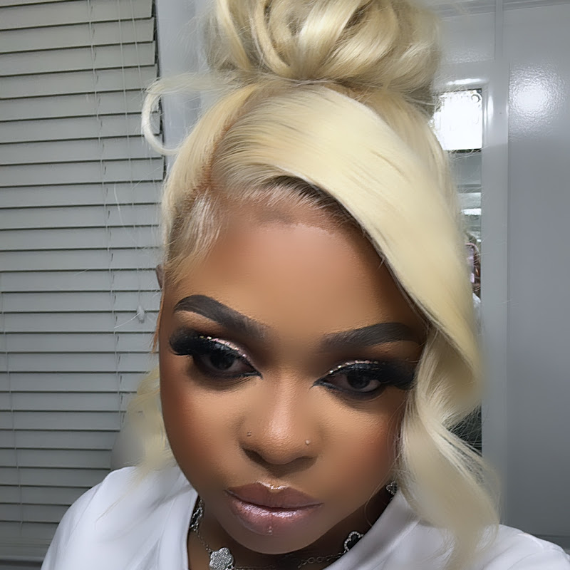 Hire kayyrose — Beauty & Fashion YouTube creator for sponsorships