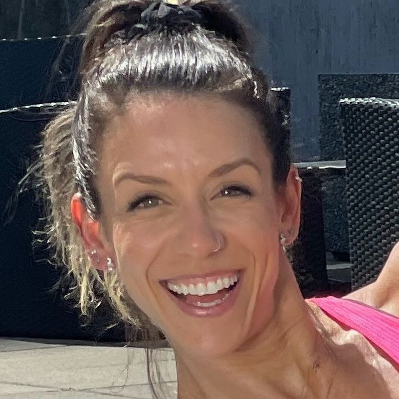 Coach Carol Almeida - Personal Trainer Vancouver