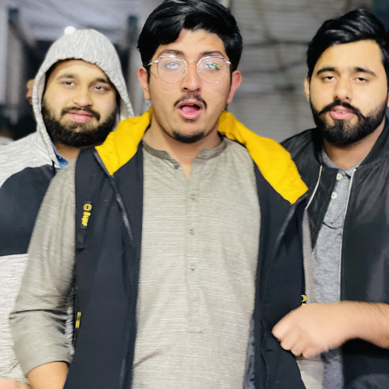 Ali’s friends 