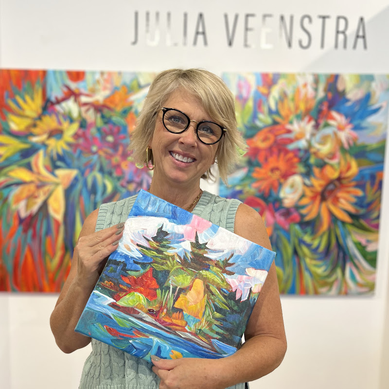 Julia Veenstra Artist Logo