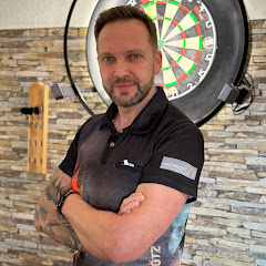 Mike Likes Darts