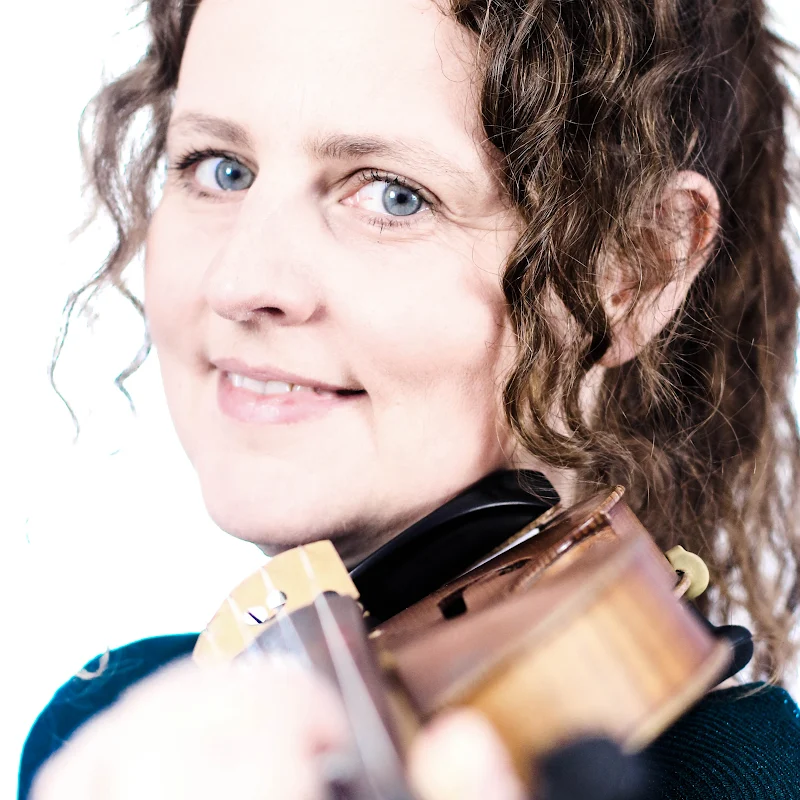 Mary Young Violinist