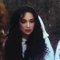 Cam&eacute;lia Jordana - Topic