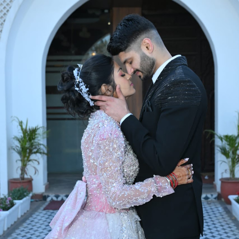 Pooja Pal 76 makeup artist