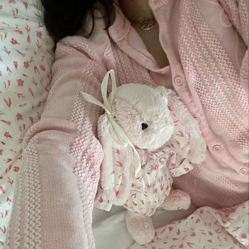 Hire Desire۶ৎ — Productivity & Time Management (Personal Focus) YouTube creator for sponsorships