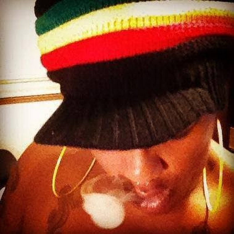 EYELANDGURL876