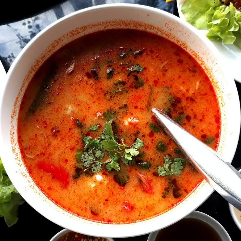 Hire Expedição Sabores 🚀🍲 — Baking & Desserts YouTube creator for sponsorships