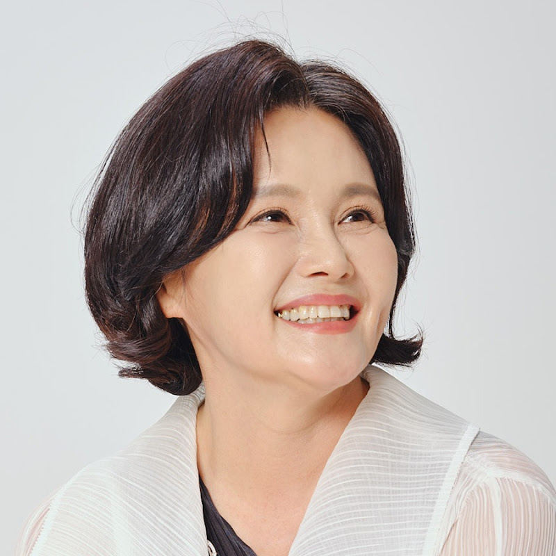 영자씨의 부엌Young-Ja's Kitchen Logo