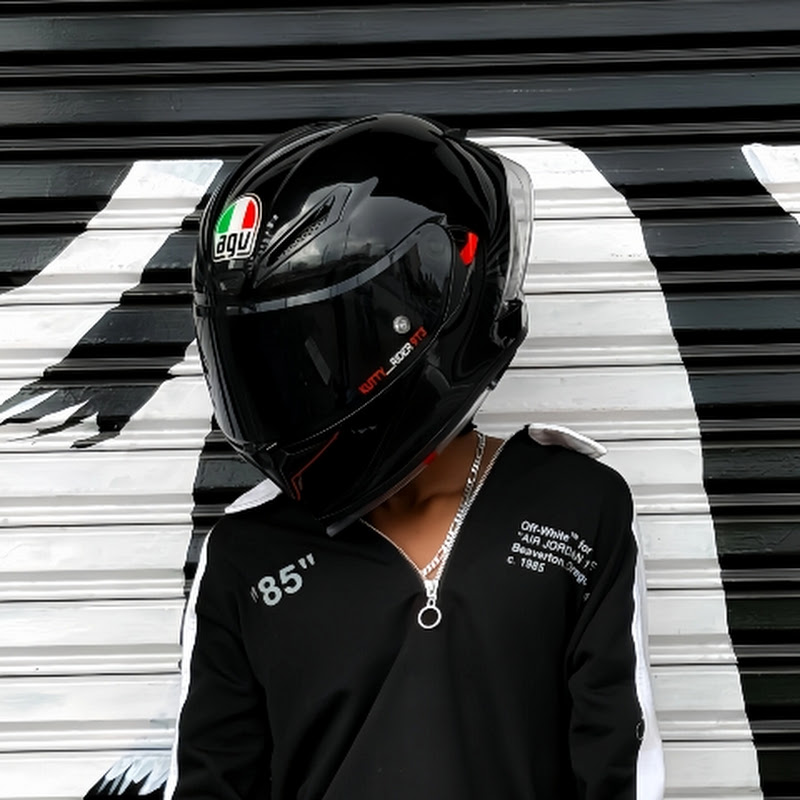 Hire Kutty 9T3 ⚡️ — Comedy (Sketches, Stand-up, Commentary) YouTube creator for sponsorships