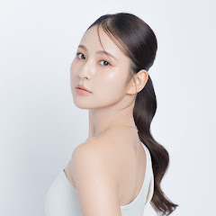 AZUSA / ヨガインストラクター