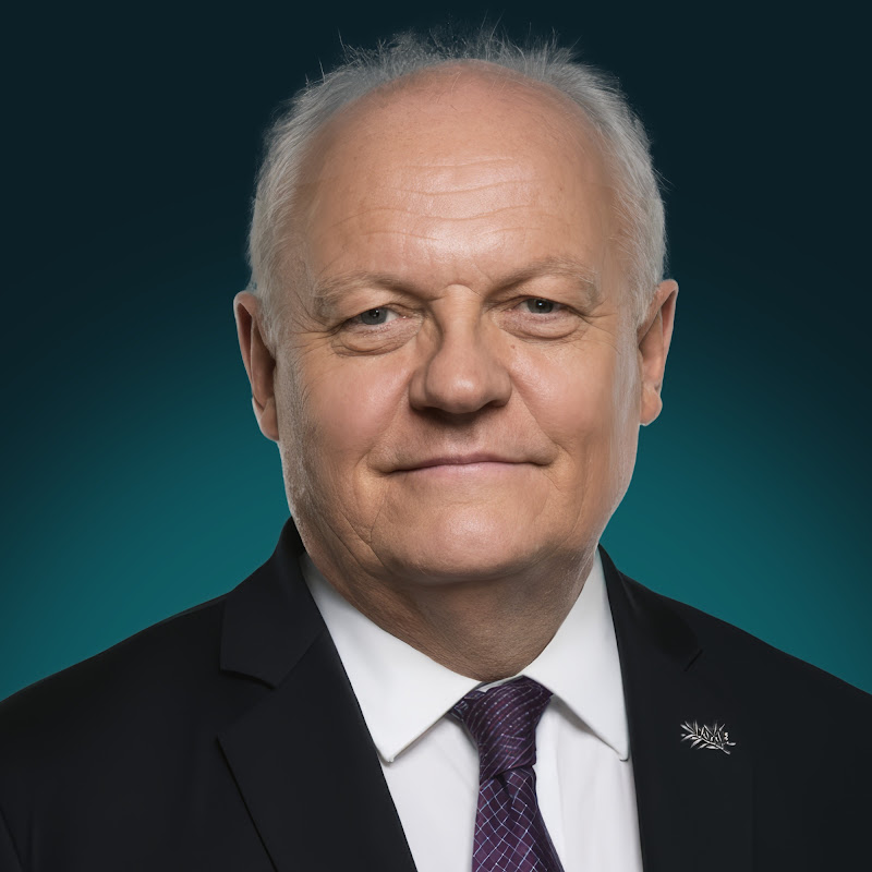 François Asselineau