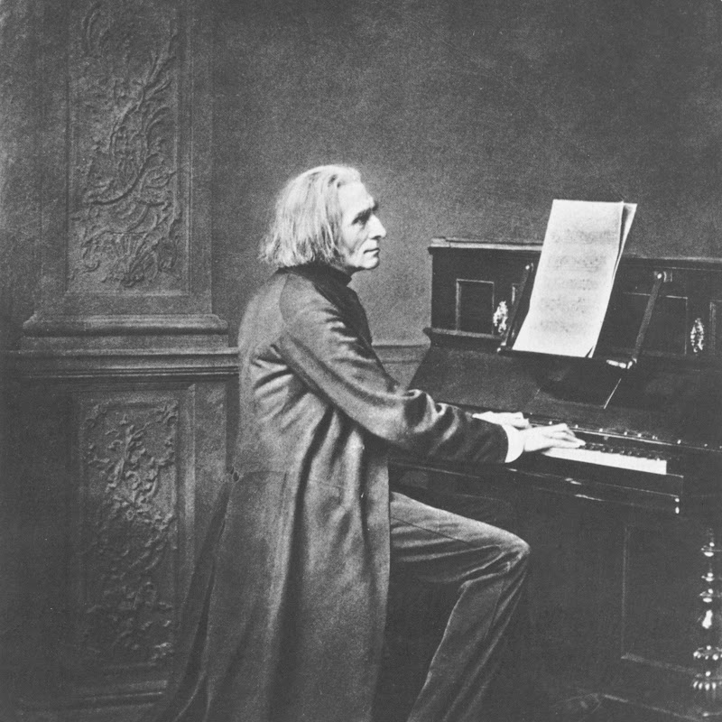 Franz Liszt - Topic