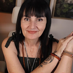 Hedge Witch tarot net worth