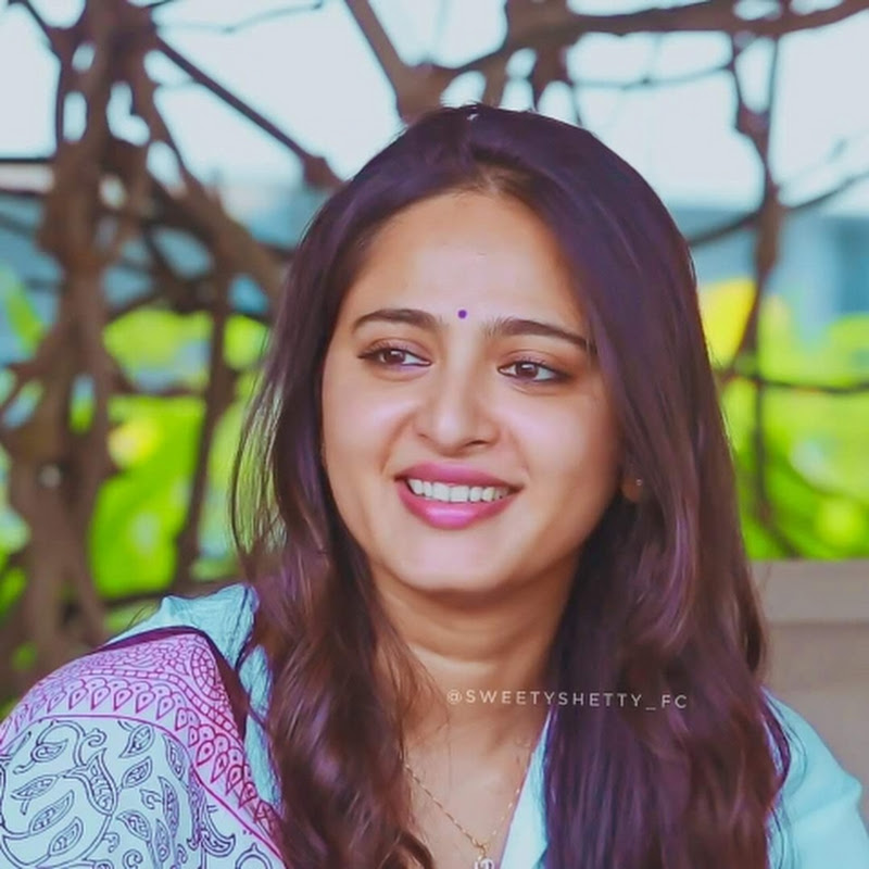 Hire Nature & Travel Vibes — Wildlife Photography (Outdoor) YouTube creator for sponsorships