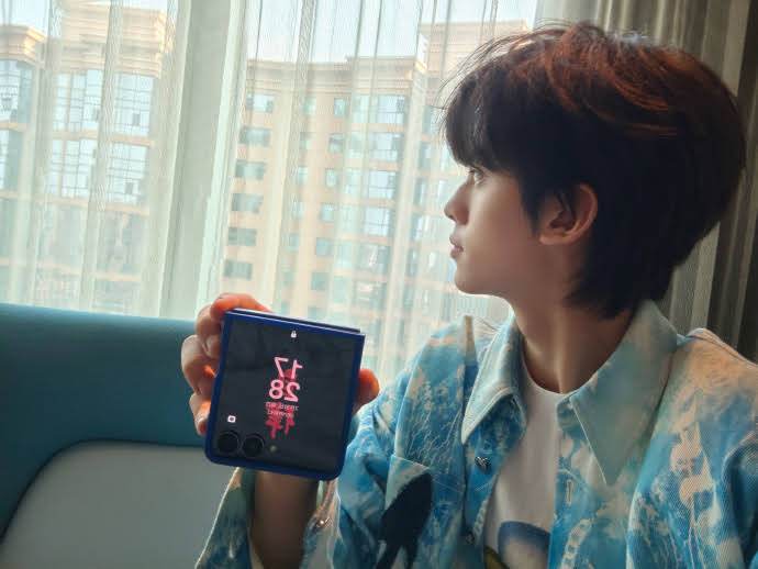 TOP登陆少年组合 左航 2SIDES TOP登陆少年组合 左航 2SIDES