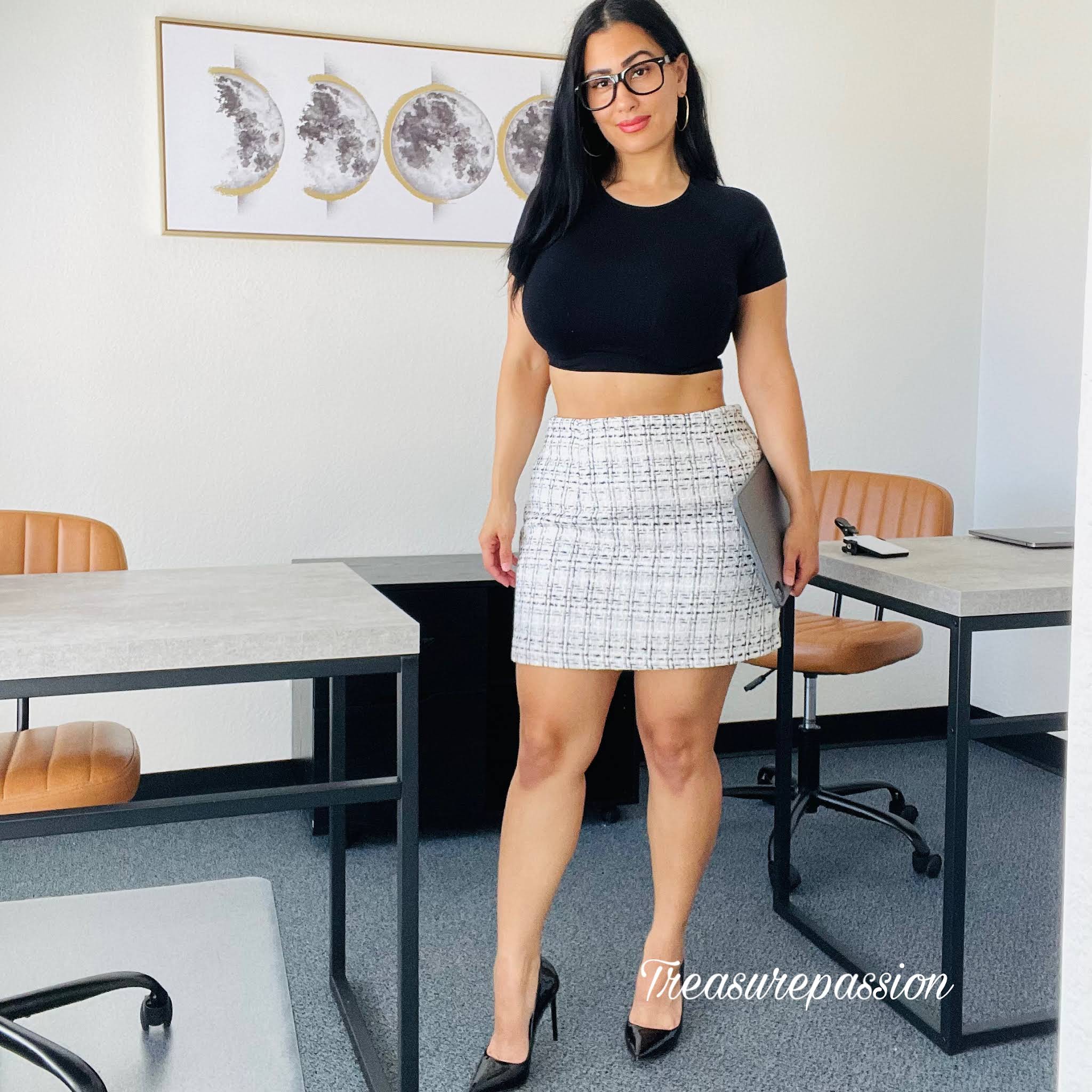 Treasure Passion'S Hidden Onlyfans Fortune - js90a05