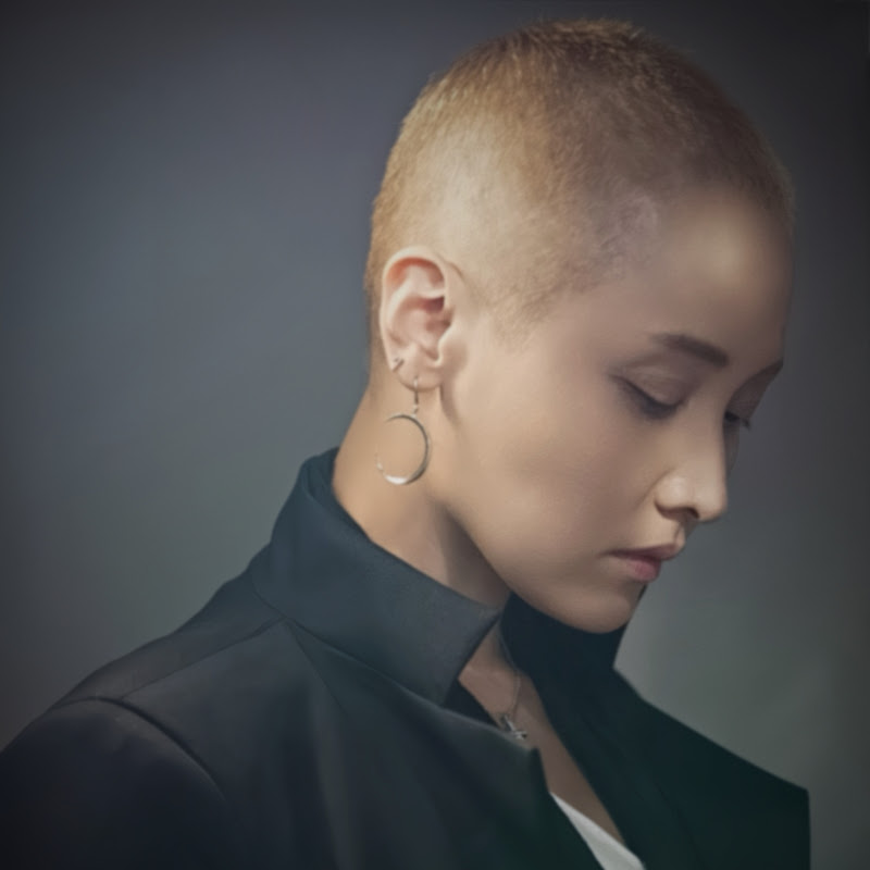 Lee Sora - Topic
