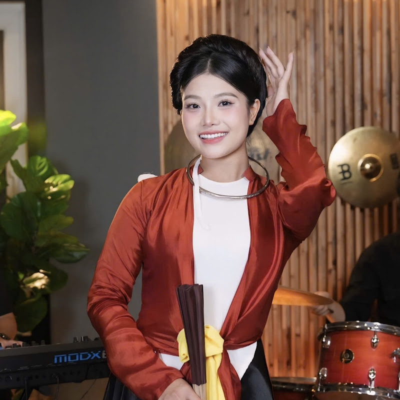 Trần Quỳnh Trang Official