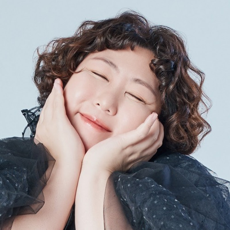 뭐든하기루 Logo