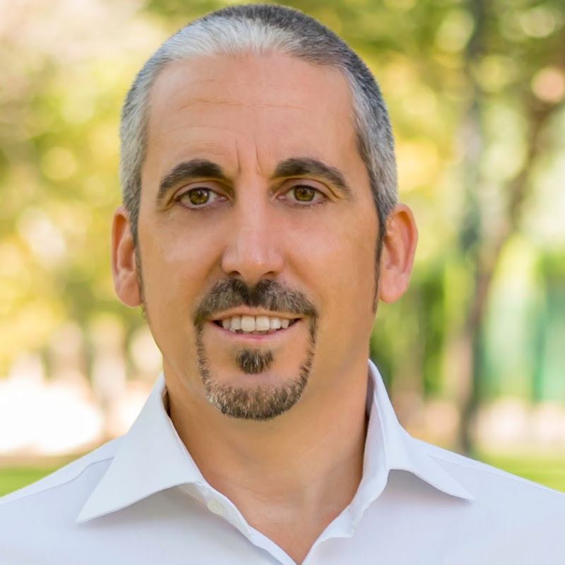 Javi Vega - Criptos y Emprendimiento