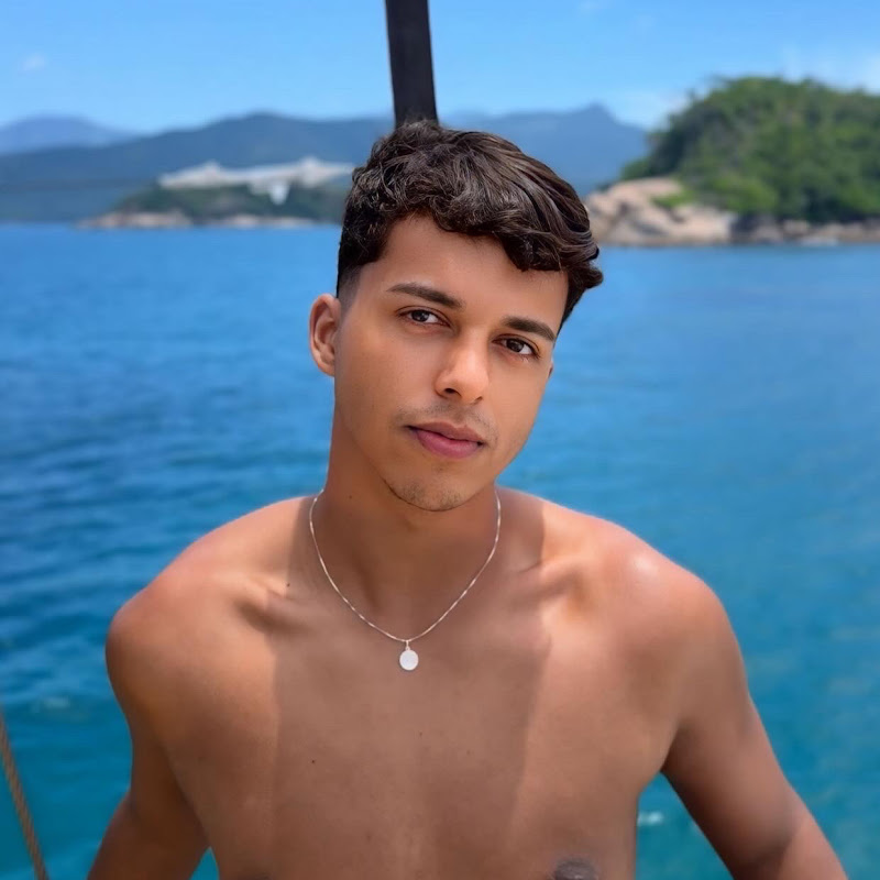 Theus sem o Breno 