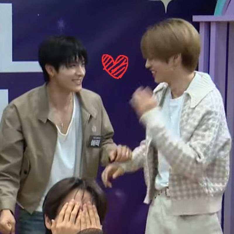 아이돌 라디오 IDOL RADIO Logo