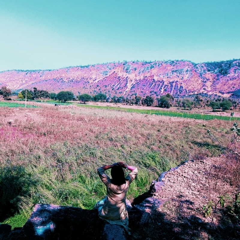 Travel_with_manira