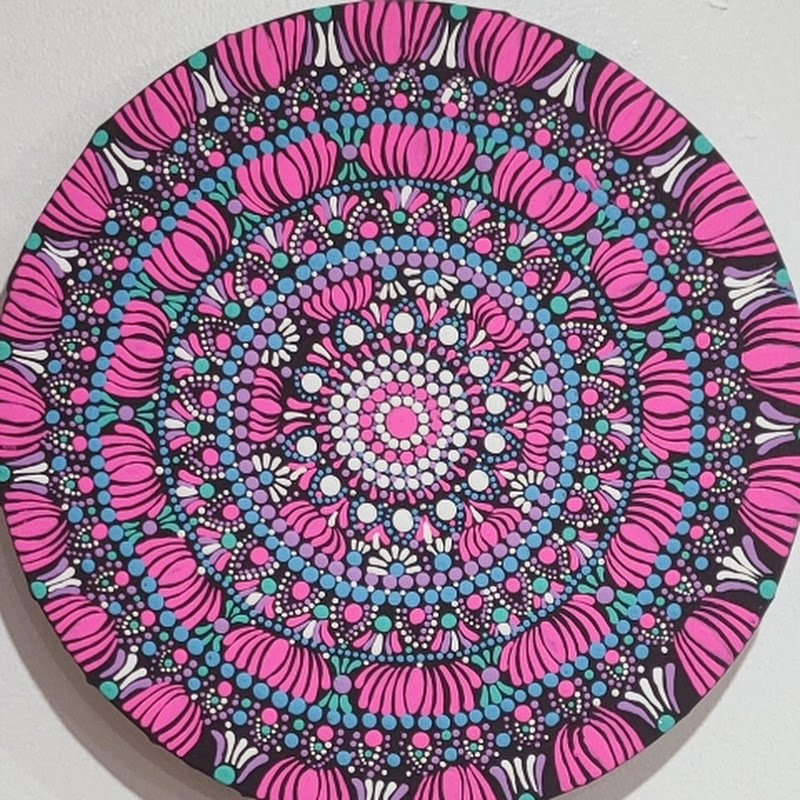 Hire Craftmoonlover  — Arts & Crafts YouTube creator for sponsorships