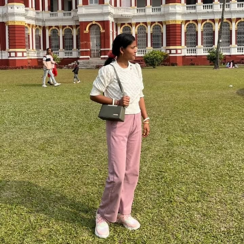 Hire [ Dolly Singha ] ♥️😊 — Lifestyle & Vlogs YouTube creator for sponsorships