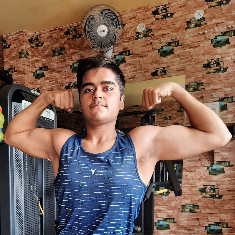 KOHLI VLOGS & FITNESS 💪💪