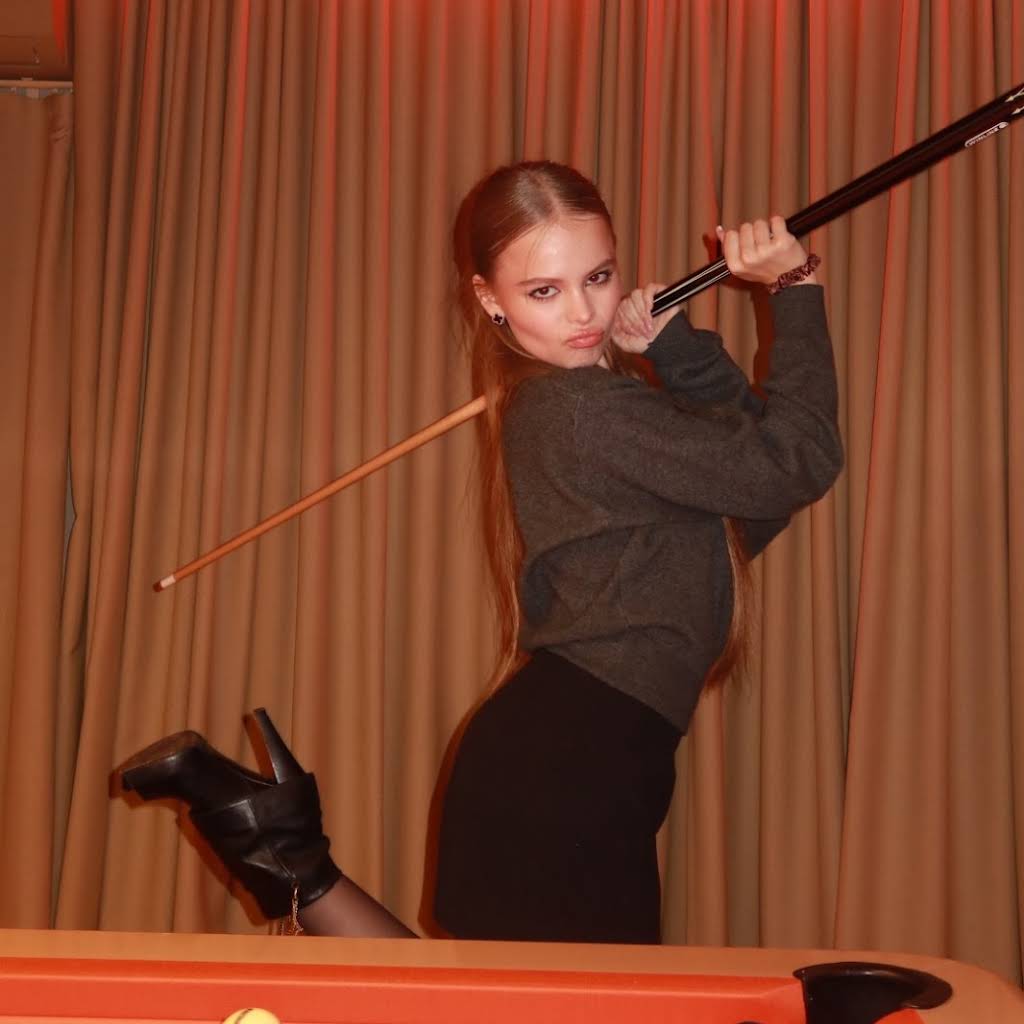 Әйел оргазмымен автокөлік порносы