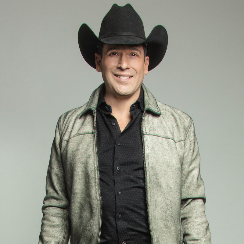 Bobby Pulido - Topic