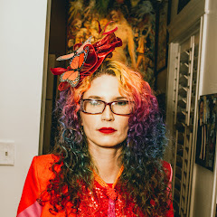 Knitting Cult Lady 