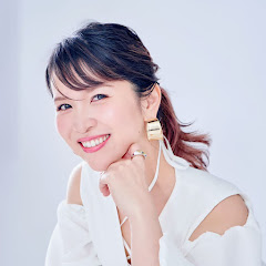 お顔のマジシャンさおり・小顔美容専門家