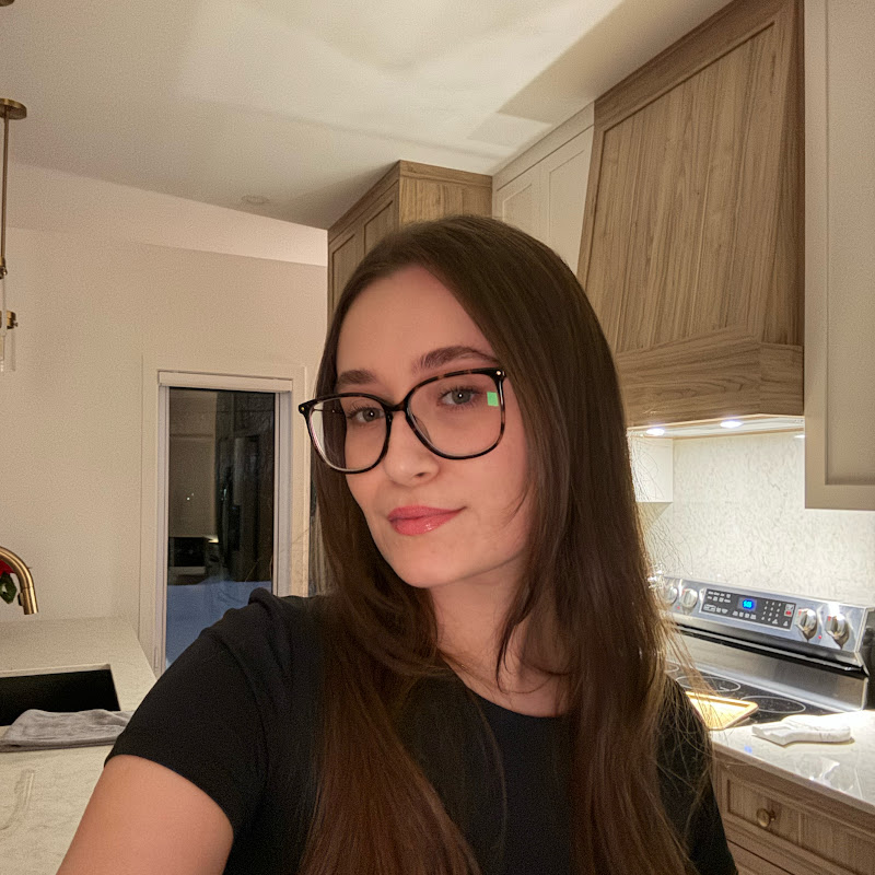 Alexe Larouche Vlogs