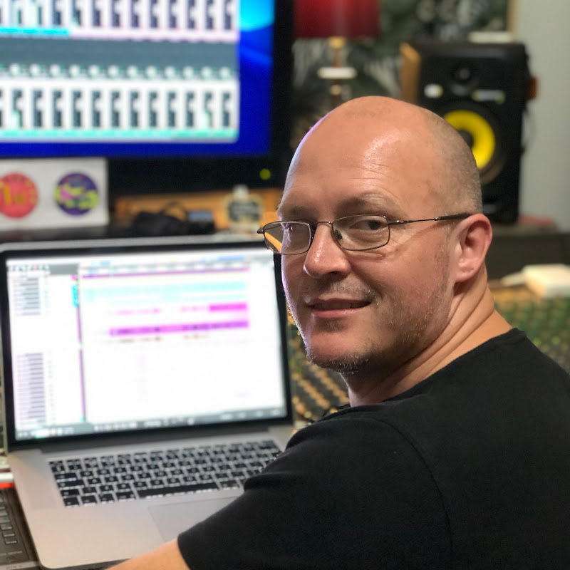 Mike Osman Audio Logo