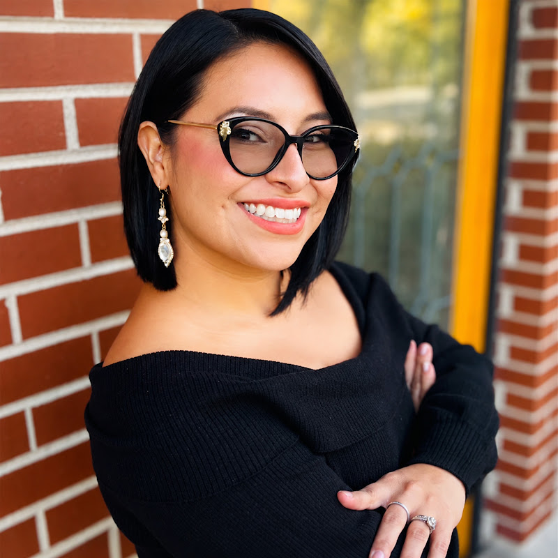 Jeanette Gonzalez - Topic