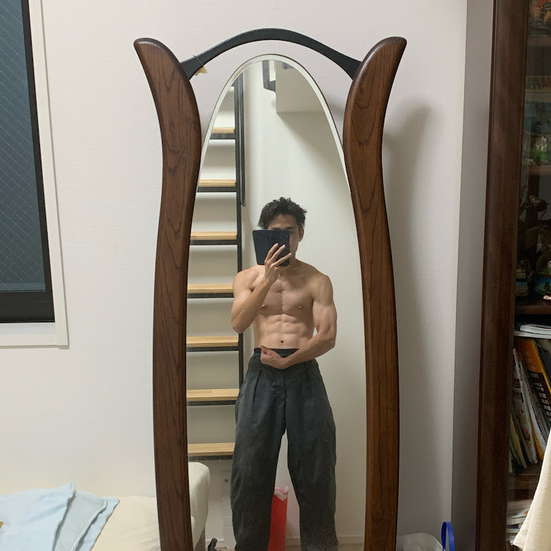 ジム行かずに体脂肪率7%大学生