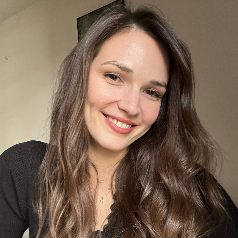 Yelizaveta Malyshko Logo