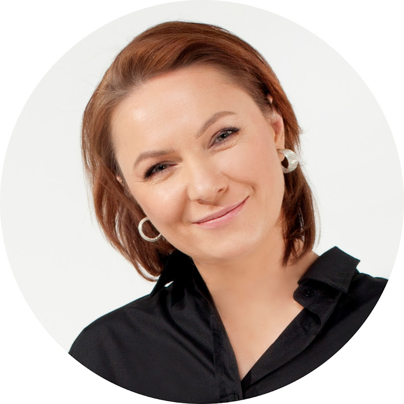 Марина Романенко Logo